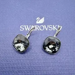 スワロフスキー SWAROVSKI クリスタル ブラック　ピアス　フープリング