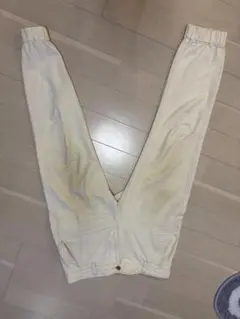 リーバイスクリーム色カジュアルパンツ　サイズL