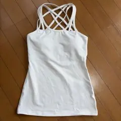 AUMNIE ヨガウェア カップ付き タンクトップ ホワイト　Sのサムネイル