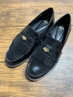 美品　ZARA フラットローファー　コインローファー　メタルディテール　36