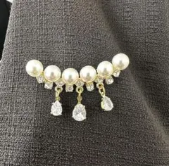 ブローチ 入学式　卒業式　入園式　卒園式　謝恩会　パール 上品 パールブローチ