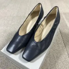 （ネイビー）オデットエオディール　パンプス