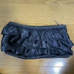 POLA 化粧ポーチ 黒 フリル BA