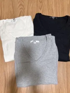 最終お値下げ　美品　UNIQLO Vネックセーター　Mサイズ3枚セット♪