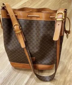 Item thumbnail for item e1e23165-5ce0-40b7-a752-2b7afc65694e