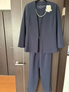 フロリア　パンツスーツ　ノーカラージャケット　オールインワン　濃紺　サイズMのサムネイル