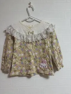 【同封で100円！】花柄ウサギ刺繍レース付きシャツ