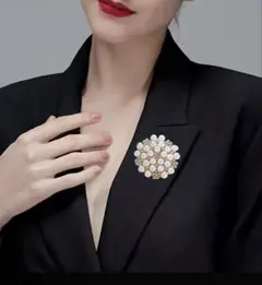 エレガント　パール　ブローチ　可愛い　軽量　コンパクト　アクセサリー　花　入学式