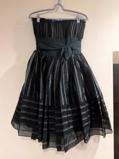 美品　ベッツィジョンソンのワンピースのサムネイル