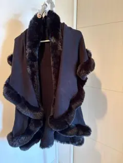 フェイクファー ケープ ジャケット マント ポンチョ黒