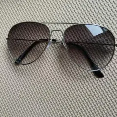 B*s様 GUCCI アビエーター サングラス シルバー 蜂モチーフ | Mercari