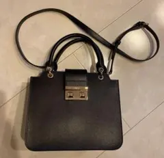 FURLA ブラック ショルダーバッグ　メトロポリス