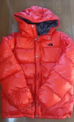 The North Face ダウンジャケット 赤