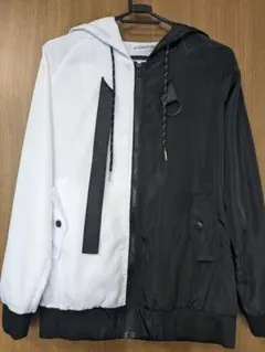 フード付きウインドブレーカー 白/黒