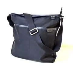 【美品】アニエスベー ナイロン ショルダーバッグ 黒　A4可　レザー