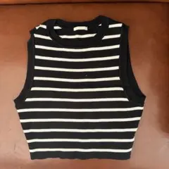 GU ボーダー　クロップド丈　タンクトップ