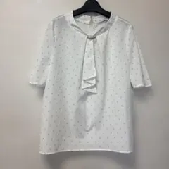 【美品】IKKA LOUNGE ブラウス 半袖 メタルパーツ付のサムネイル
