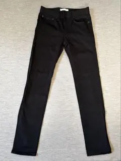 ブラック スキニーデニムパンツ