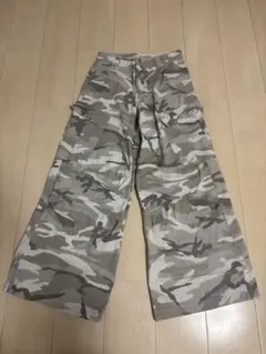 迷彩柄 カーゴパンツ ワイドシルエット