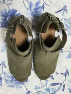 オリーブグリーン スエード オープントゥ サンダル