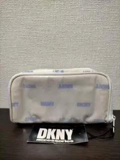 【 タグ付き 】DKNY ダナキャランニューヨーク PVC化粧ポーチのサムネイル