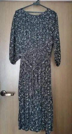 ナイスクラップ 花柄 ブラック ワンピース