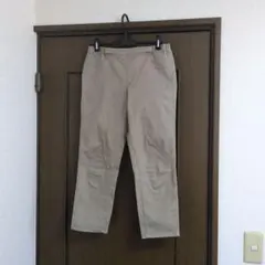 ユニクロ　ベージュ カジュアルパンツ ウエストゴム　Mサイズ