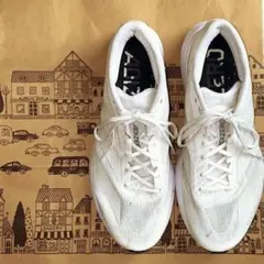 た*お様 アディゼロ　SL2 ホワイト28.0 箱あり