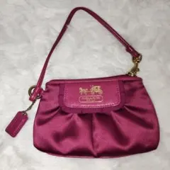COACH マゼンタ サテン リストレット