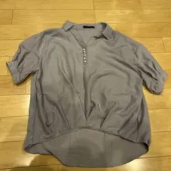 GORGEパープルボタン付き Vネックシャツ 半袖