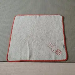 Miffy 刺繍タオル クリーム色