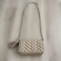 ZARAショルダーポシェット　ベージュ
