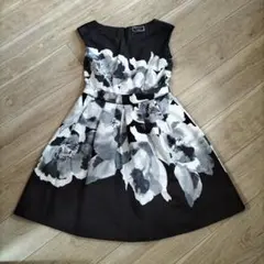 Diane von Furstenberg モノトーン花柄ワンピース　サイズ36