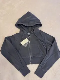 新品タグ付き　kith クロップドパーカー　フーディのサムネイル