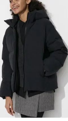 ユニクロ　シームレスダウンパーカー　ブラック　L