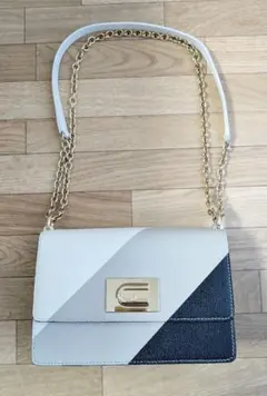 【新品】FURLA ミニクロスボディバッグ(3色グラデーションシリーズ)