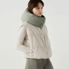 ユニクロC ダウンクロップドベスト✳︎新品✳︎ ベージュ　S UNIQLO ユニクロ公式 | ダウンクロップドベスト