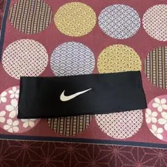 Nike ブラック ヘアバンド ロゴ入り