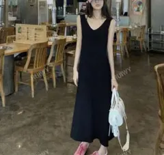 黒 ノースリーブ Vネック ニットワンピース　SHEIN