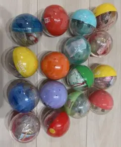 未開封　東京ディズニーリゾート カプセルトイ 16個セット