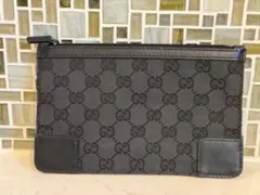 も*ぐ様 GUCCI ブラック GGパターン ポーチ