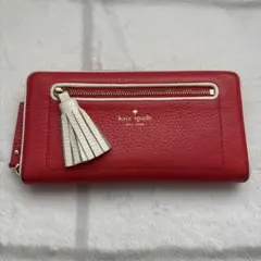 kate spade レッド長財布 タッセル付き