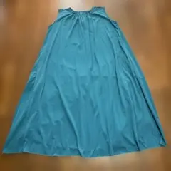 UNFILO ノースリーブ ティアードロングワンピース グリーン