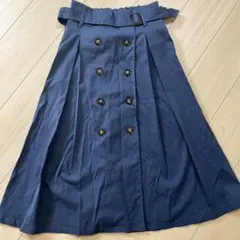 ネイビー フレアスカート ダブルボタン ベルト付きのサムネイル