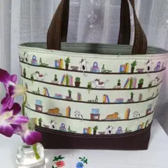 猫ライブラリー　トートバッグ　どの本読もうかニャ〜ン！