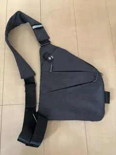 バッグ　ショルダーバッグ　グレー　メンズのサムネイル