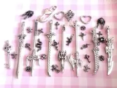 メタルパーツ　金属パーツ　まとめ売り　大小バラバラ　⑨