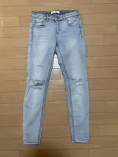 Stradivarius スキニーデニム ダメージ加工