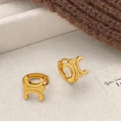 トリオンフ　ゴールド　フープピアス