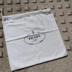 PRADA ロゴ入り ホワイト 巾着袋